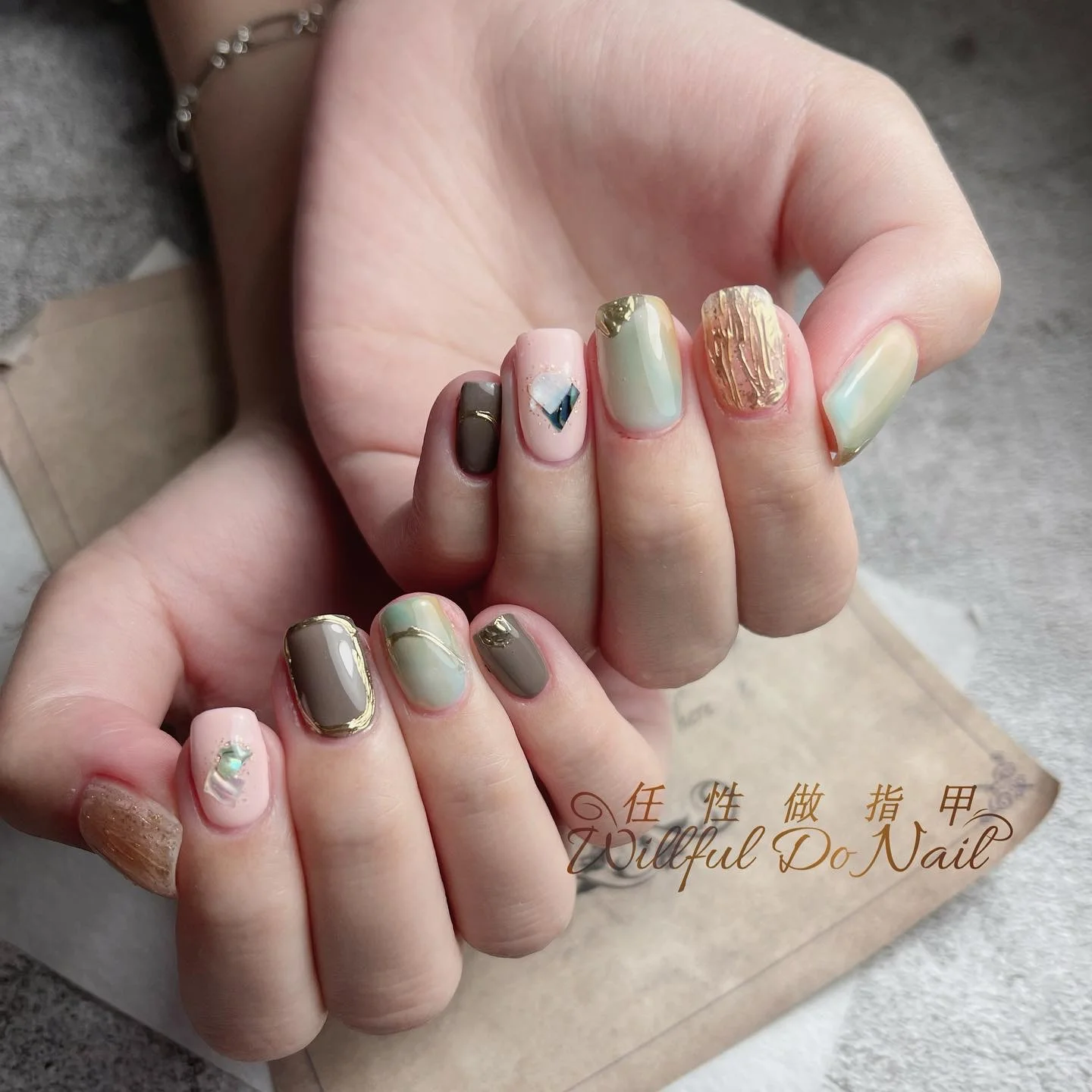 D5087033-2ECB-4475-87F9-2A669C514DA6